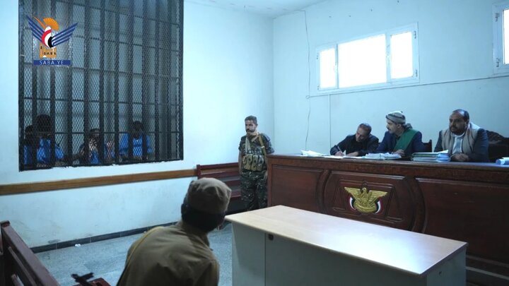 محكمة يمنية تحاكم المتهمين ضمن شبكة تجسسية تتبع غرفة عمليات مشتركة للعدو