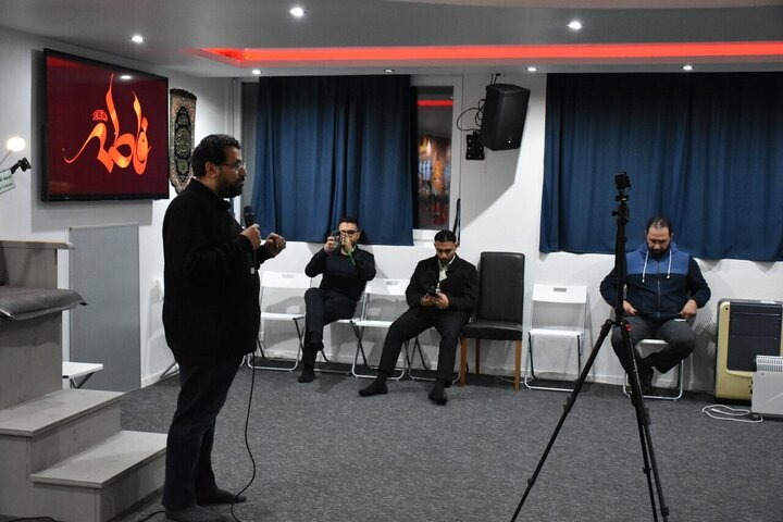 Raporta wêneyan/ Bîranîna şehadeta Xatûna Fatima Zehra (silavên Xwedê lê bin) li Navenda Ehlulbeytê (silavên Xwedê lê bin) li Swîsreyê hat lidarxistin