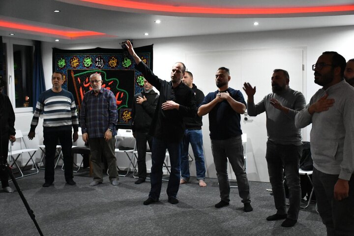 Raporta wêneyan/ Bîranîna şehadeta Xatûna Fatima Zehra (silavên Xwedê lê bin) li Navenda Ehlulbeytê (silavên Xwedê lê bin) li Swîsreyê hat lidarxistin