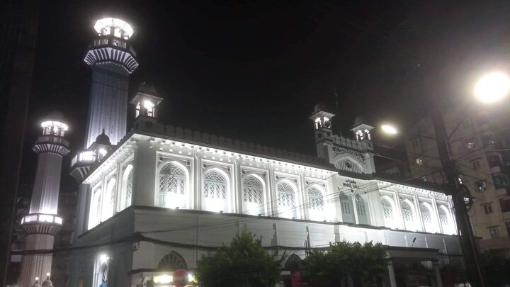 ရန်ကုန် မြို့ မဂို ရှီအဟ် ဂျအ်မေ့ ဗလီ တွင် နိုဝင်ဘာလ ၈ ရက်နေ့ နှင့် ၉ ရက်နေ့တွင် ပြုလုပ်သည့် သခင်မကြီး ဖွာတွေမဟ် ဇဲဟ်ရာ (စ.အ) ၏ ရှဟာဒသ် မဂျ်လစ်  ။ ။ Photos