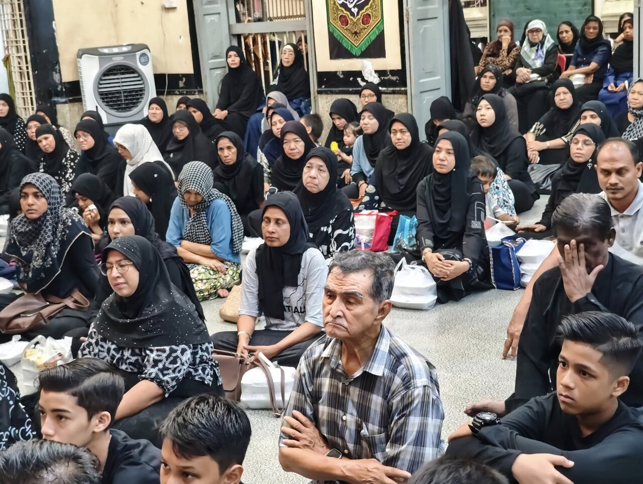 ရန်ကုန်မြို့ ပန်ဂျာ ရှီအဟ် မတ်စ်ဂျစ်ဒ် တွင် သခင်မကြီး ဖွာတွေမဟ် ဇဲဟ်ရာ (စ.အ) ၏ ရှဟာဒသ် မဂျ်လစ် ပြုလုပ် ။ ။ Photos