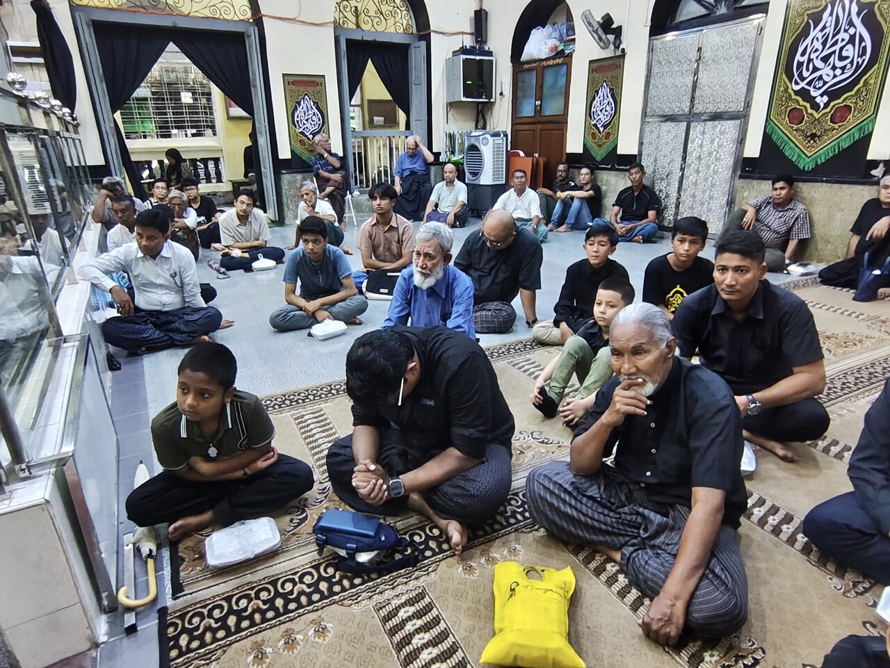 ရန်ကုန်မြို့ ပန်ဂျာ ရှီအဟ် မတ်စ်ဂျစ်ဒ် တွင် သခင်မကြီး ဖွာတွေမဟ် ဇဲဟ်ရာ (စ.အ) ၏ ရှဟာဒသ် မဂျ်လစ် ပြုလုပ် ။ ။ Photos