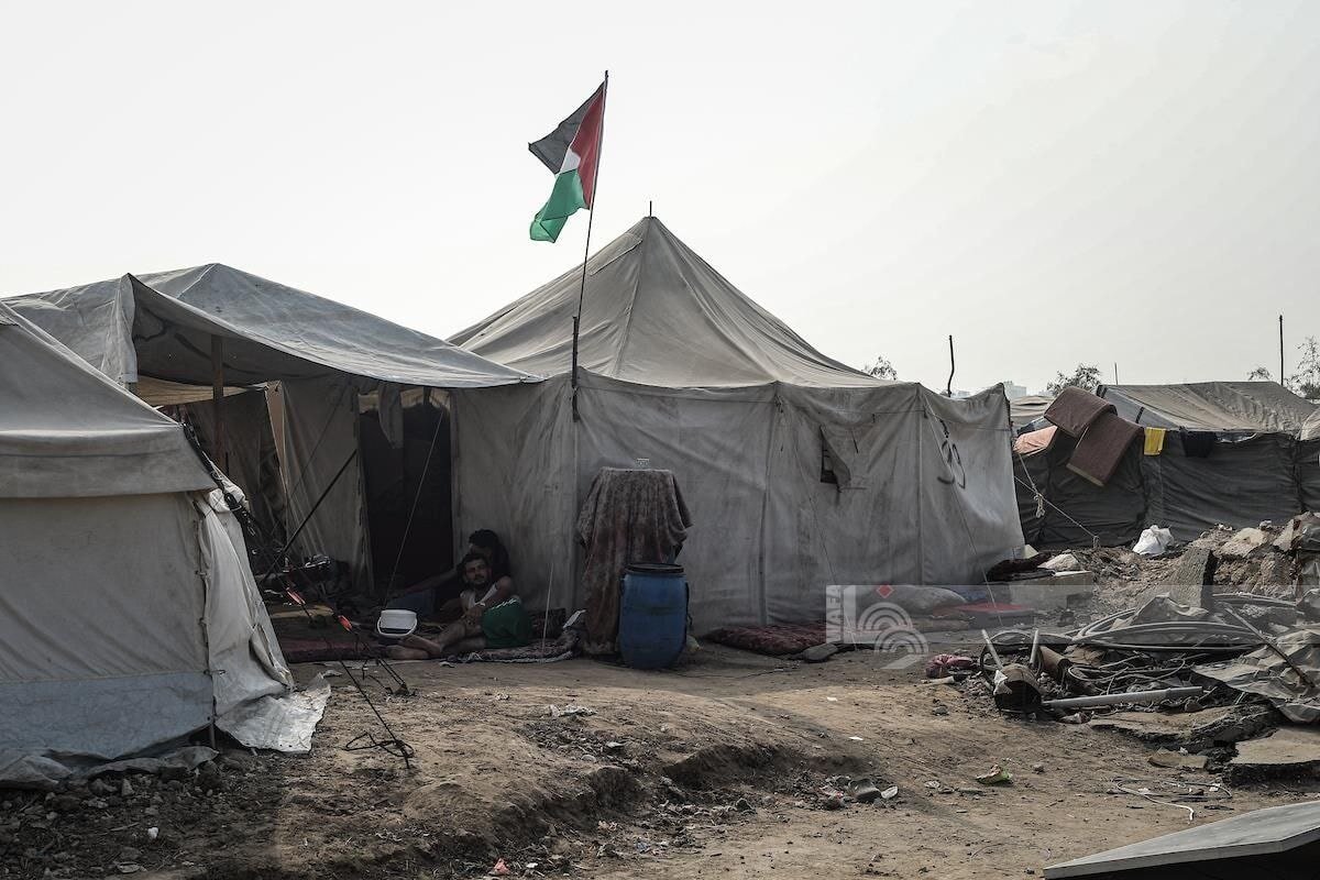 La vida de los ciudadanos de Gaza en tiendas temporales sobre las ruinas de sus hogares destruidos