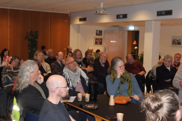 新闻图片 | 丹麦；支持巴勒斯坦集会谴责加沙种族灭绝