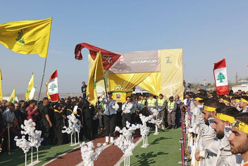 اهالی مارون الرأس، با شهید »ابراهیم خلیل کرنیب« وداع کردند + تصاویر