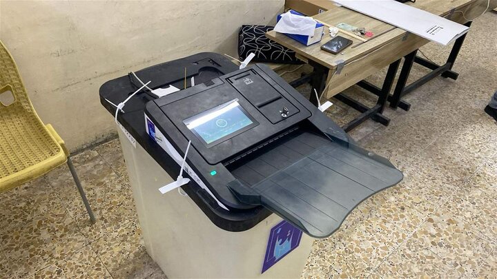 تقرير مصور/ مراكز الاقتراع للانتخابات البرلمانية العراقية قبل دقائق من بدء التصويت العام