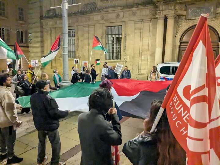 Informe fotográfico | Marcha de protesta en Aix-en-Provence, Francia, en apoyo a la lucha del pueblo palestino contra el genocidio
