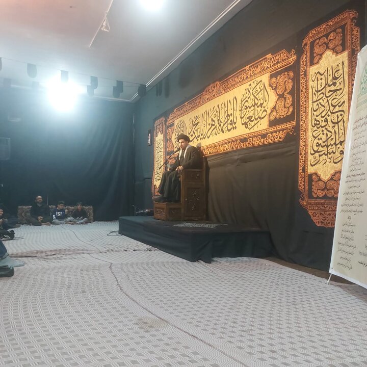 عشرۂ مادرِ مقاومت کی ساتویں مجلس — "استقامتِ فاطمی" کے عنوان پر مولانا سید حیدر علی جعفری کا خطاب