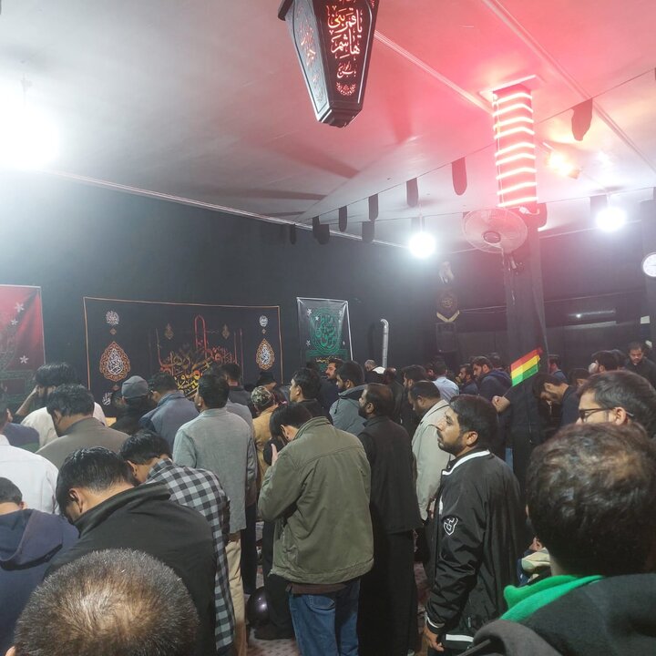 عشرۂ مادرِ مقاومت کی ساتویں مجلس — "استقامتِ فاطمی" کے عنوان پر مولانا سید حیدر علی جعفری کا خطاب