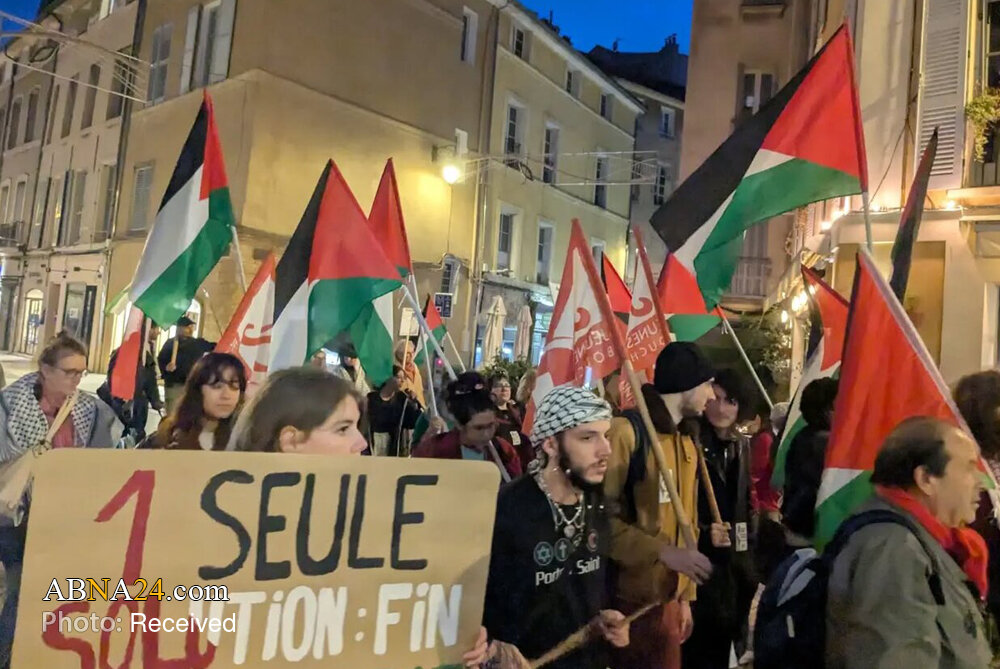 عکس خبری | جوانان فرانسوی در شهر اکس، به جنایت و نسل‌کشی رژیم اسرائیل در غزه اعتراض کردند