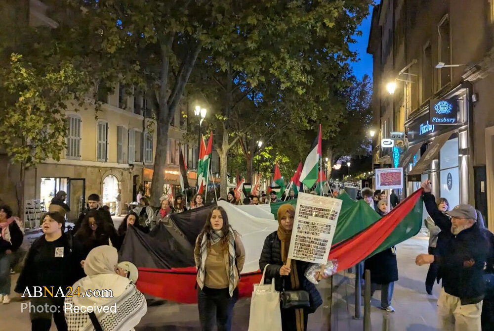 عکس خبری | جوانان فرانسوی در شهر اکس، به جنایت و نسل‌کشی رژیم اسرائیل در غزه اعتراض کردند