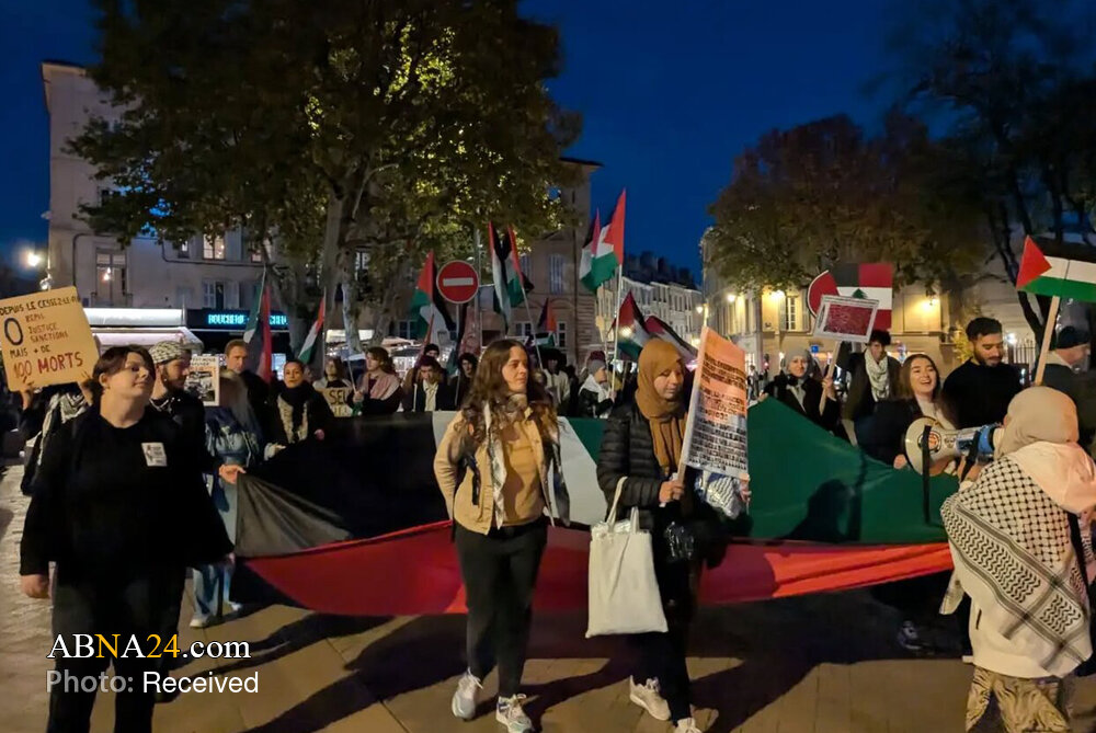 عکس خبری | جوانان فرانسوی در شهر اکس، به جنایت و نسل‌کشی رژیم اسرائیل در غزه اعتراض کردند