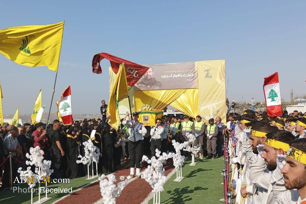 اهالی مارون الرأس، با شهید »ابراهیم خلیل کرنیب« وداع کردند + تصاویر