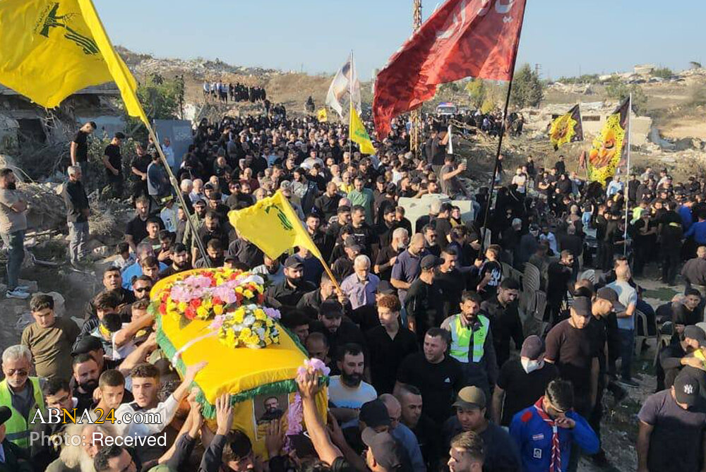 اهالی مارون الرأس، با شهید »ابراهیم خلیل کرنیب« وداع کردند + تصاویر