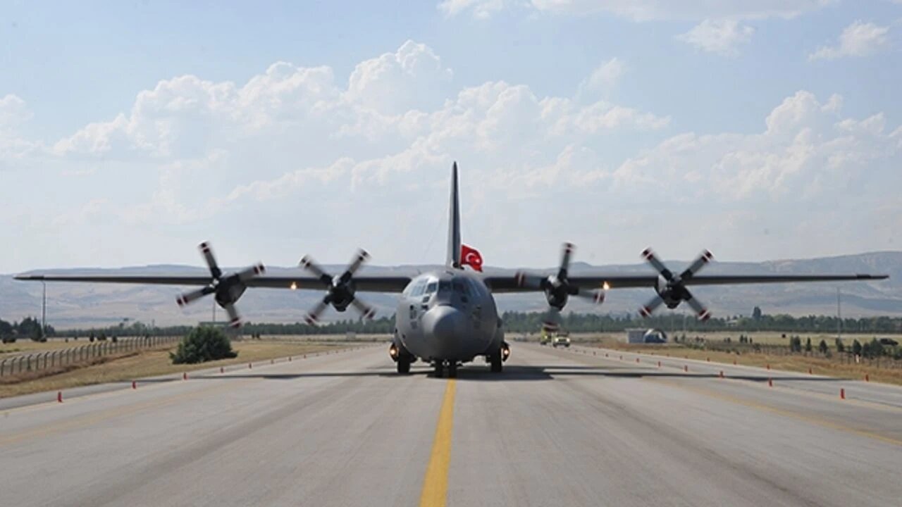 TSK'ya ait kargo uçağı düştü