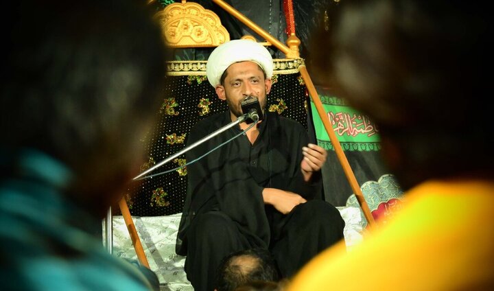 تقرير مصور/ شيعة باكستان يقيمون مجلس عزاء استشهاد السيدة "فاطمة الزهراء"(ع)