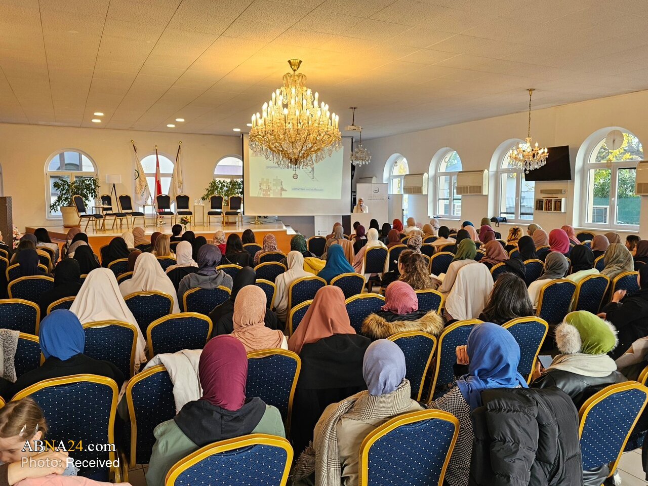 مرکز اسلامی وین میزبان همایش توانمندسازی زنان با الگوگیری از حضرت خدیجه (س) + تصاویر