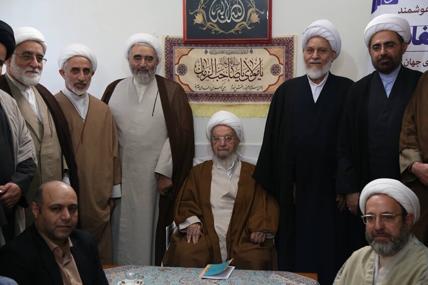 Uzinduzi wa Mfumo wa Kielelezo cha Kujadiliana na Tafsiri za Qur’ani / Ayatollah Makarem:Teknolojia Mpya Iwe Kwenye Huduma ya Qur’ani na AhlulBayt(as)