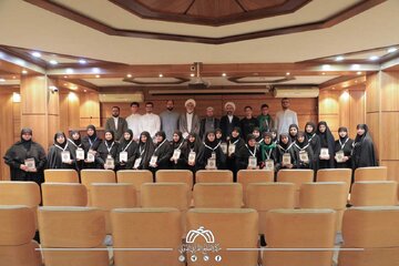 العتبة الحسينية تستضيف وفداً قرآنياً من لبنان يضمّ ثلاثين حافظاً وحافظة