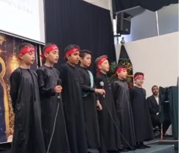 ویدیو | تواشیح گروهی از کودکان در حسینیۀ امام سجاد(ع) سیدنی در رثای حضرت زهرا(س)