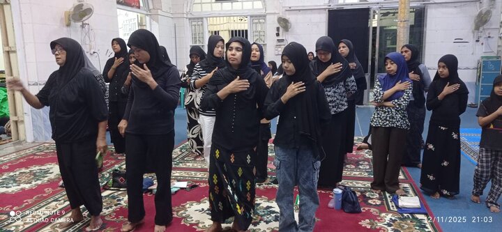 ပြည် မြို့ ကျောင်းကြီး ရှီအဟ် မတ်စ်ဂျစ်ဒ် တွင် အမျိုးသမီးများ၏ သခင်မကြီး ဇဲဟ်ရာ (စ.အ) အတွက် ပြုလုပ် သည့် အဇါဒါရီ မြင်ကွင်း ။ ။ Photos