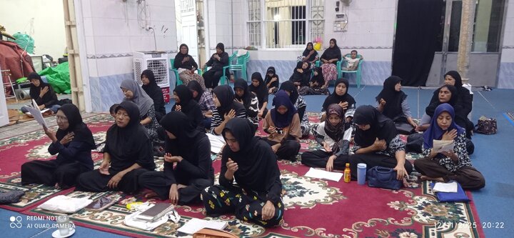 ပြည် မြို့ ကျောင်းကြီး ရှီအဟ် မတ်စ်ဂျစ်ဒ် တွင် အမျိုးသမီးများ၏ သခင်မကြီး ဇဲဟ်ရာ (စ.အ) အတွက် ပြုလုပ် သည့် အဇါဒါရီ မြင်ကွင်း ။ ။ Photos