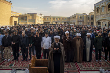 گزارش تصویری | اقامه نماز باران در آستان مقدس حضرت عبدالعظیم(ع)