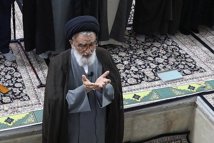 اقامه نماز طلب باران در قم