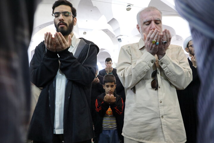 اقامه نماز طلب باران در قم