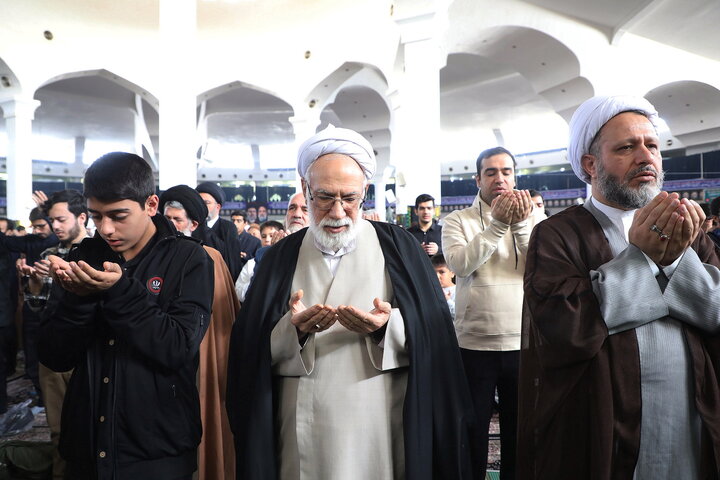 اقامه نماز طلب باران در قم