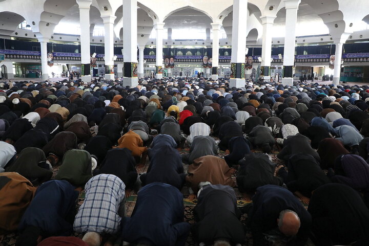 اقامه نماز طلب باران در قم