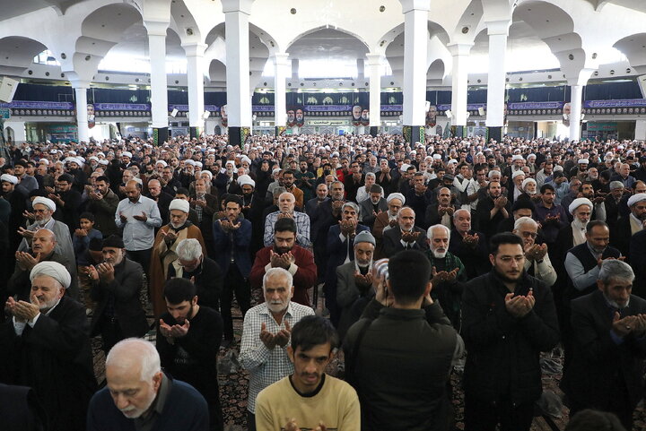 اقامه نماز طلب باران در قم