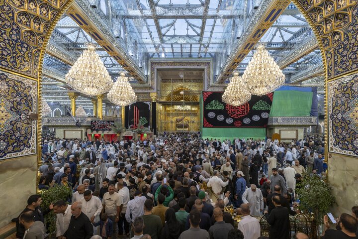 تقرير مصور/ أجواء ليلة الجمعة عند مرقد أبي الفضل العباس (عليه السلام)