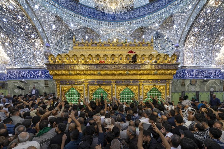 تقرير مصور/ أجواء ليلة الجمعة عند مرقد أبي الفضل العباس (عليه السلام)