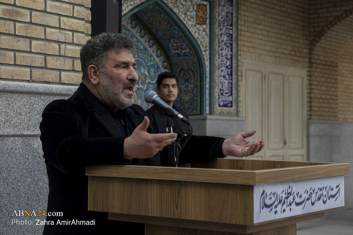 نماز در حرم حضرت عبدالعظیم