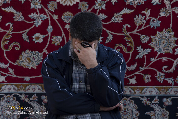 نماز در حرم حضرت عبدالعظیم