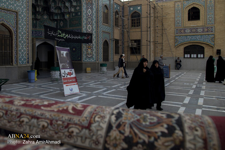 نماز در حرم حضرت عبدالعظیم