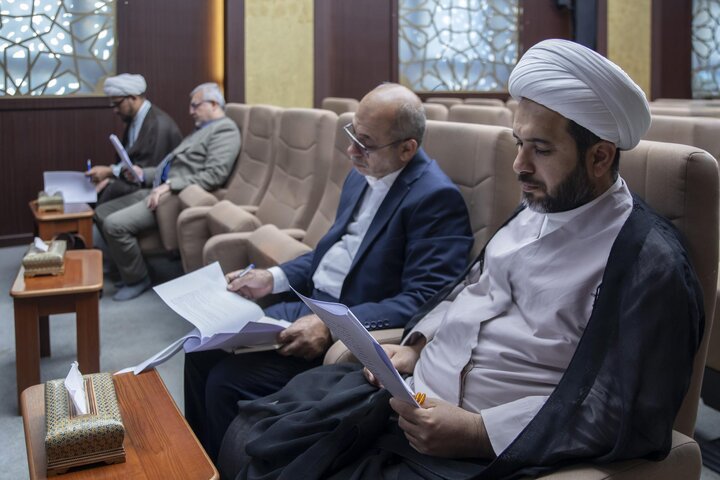 تقرير مصور/ انعقاد دورة متقدمة في مجال التحقيق العلمي  في كربلاء