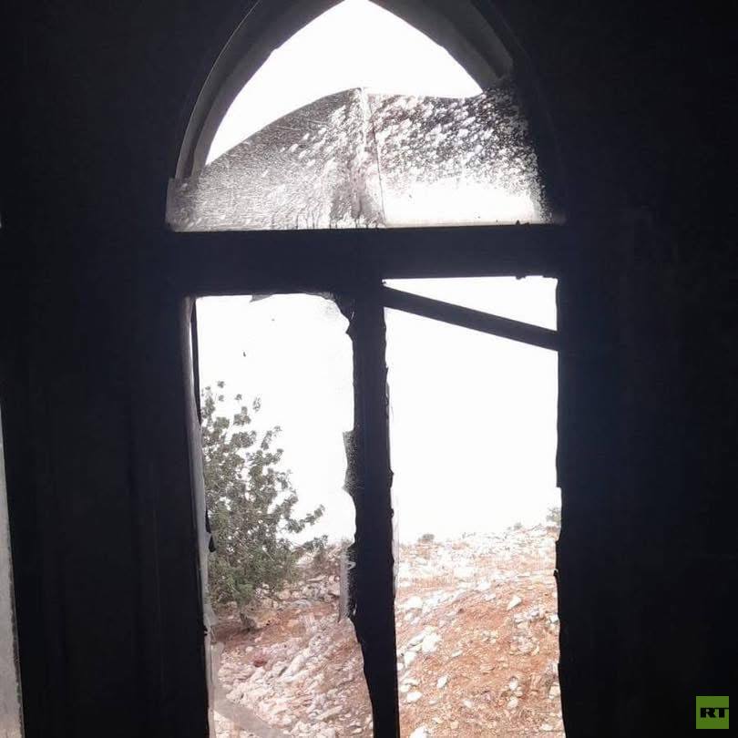 犹太定居者纵火焚烧塞勒菲特市一座清真寺 + 图片