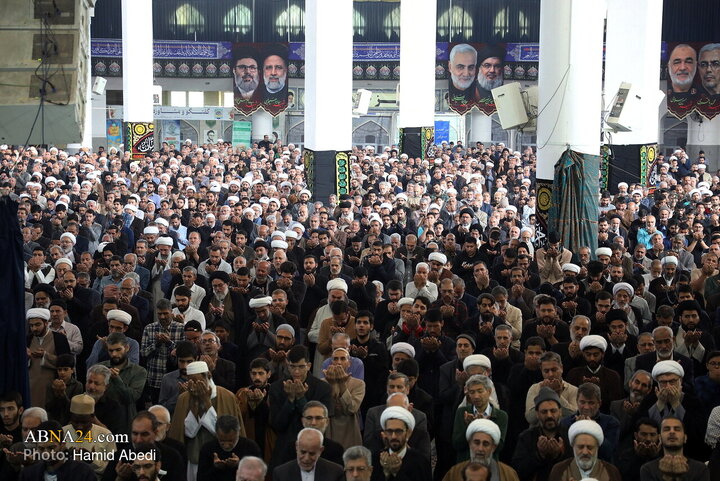 Photos: Praying for rain in Qom