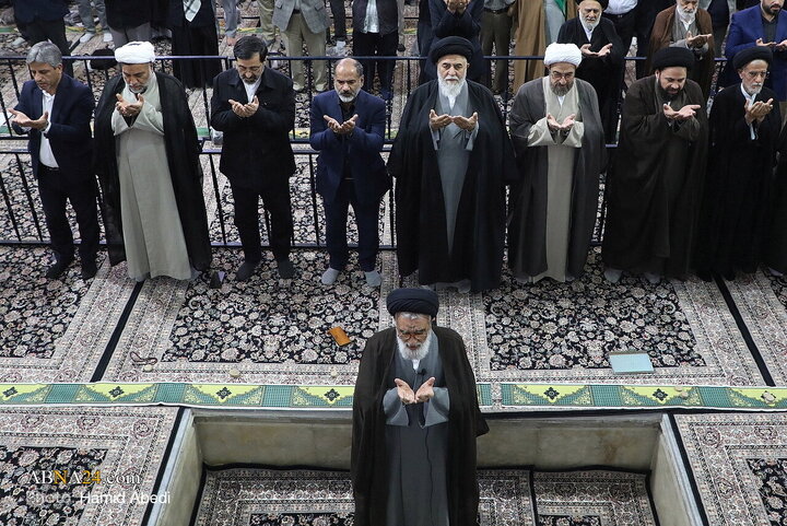 Photos: Praying for rain in Qom