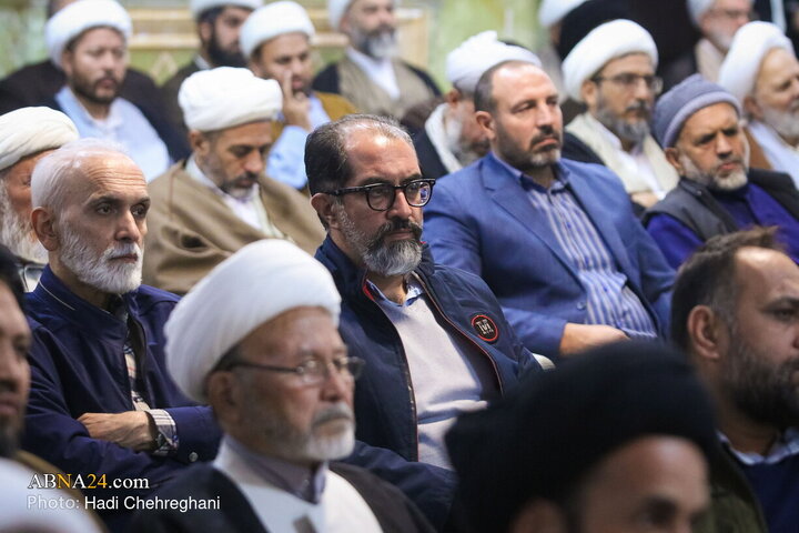 مراسم رونمایی از کتاب هفت جلدی «مفتاح الهدایه فی شرح تحریر الوسیله»