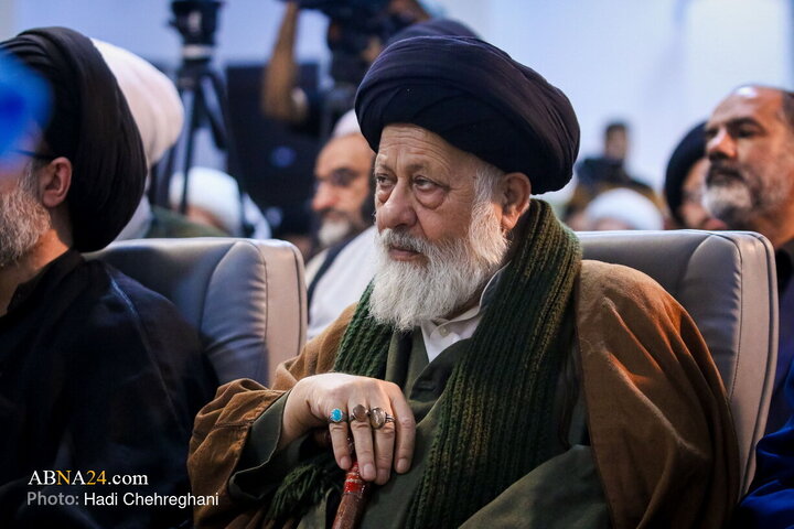 مراسم رونمایی از کتاب هفت جلدی «مفتاح الهدایه فی شرح تحریر الوسیله»