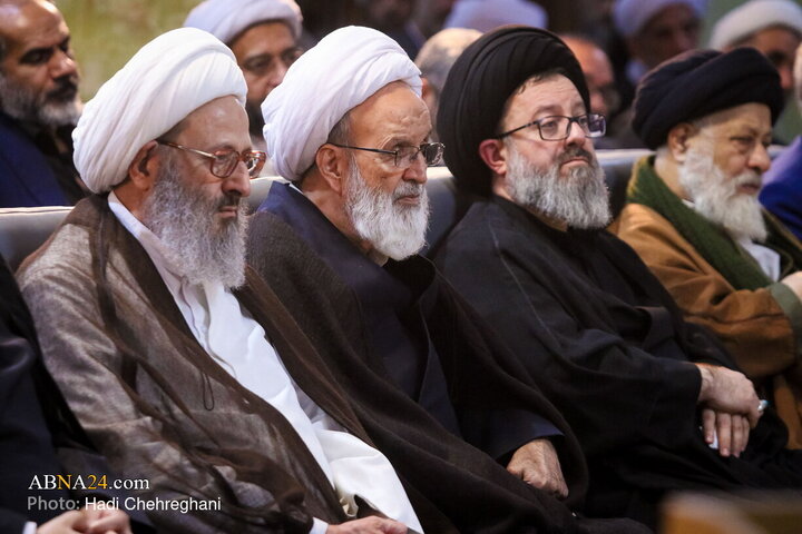 مراسم رونمایی از کتاب هفت جلدی «مفتاح الهدایه فی شرح تحریر الوسیله»