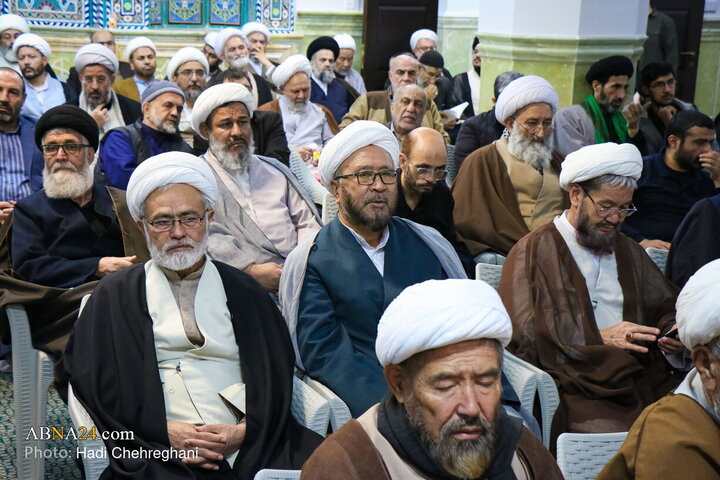 مراسم رونمایی از کتاب هفت جلدی «مفتاح الهدایه فی شرح تحریر الوسیله»