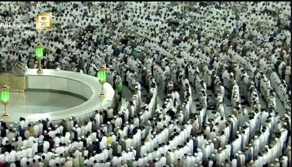 Suudi Arabistan Kralının Talebi Üzerine Mescid-i Haram’da Yağmur Duası Kılındı - Video