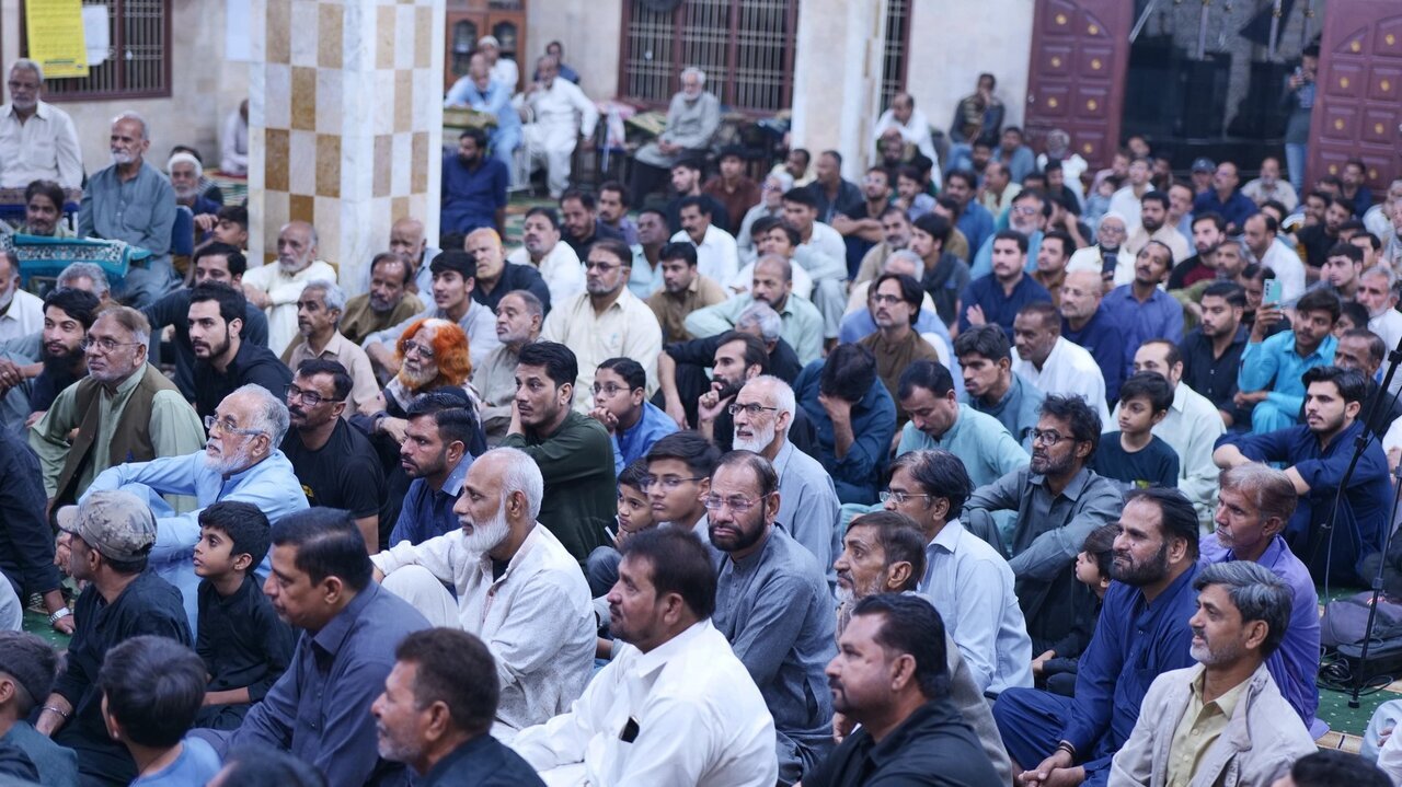 عکس خبری| شهادت حضرت زهرا(س) در امام‌باره مصطفی در کراچی پاکستان