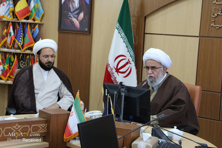 حضور دبیرکل مجمع جهانی اهل‌بیت(ع) در جمع اساتید و طلاب جامعه المصطفی در اصفهان