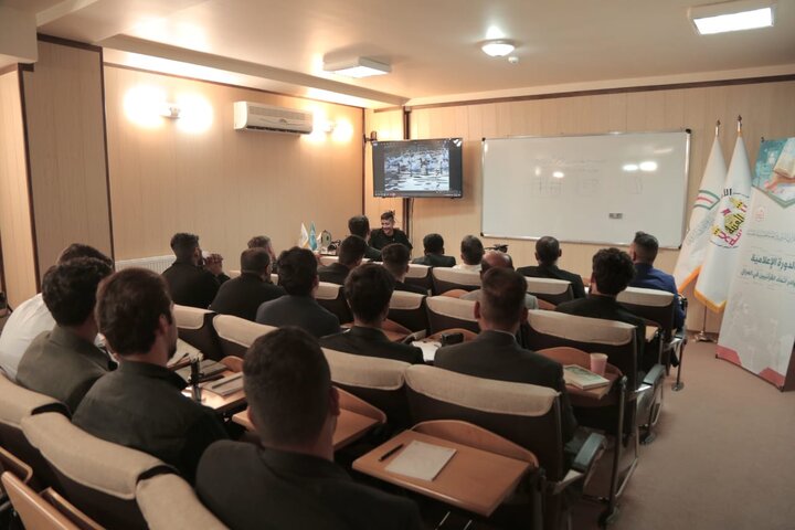 تقرير مصور/ جانب من المشاركين في دورة تعليمية "في الإعلام وصناعة المحتوى برعاية العتبة الحسينية