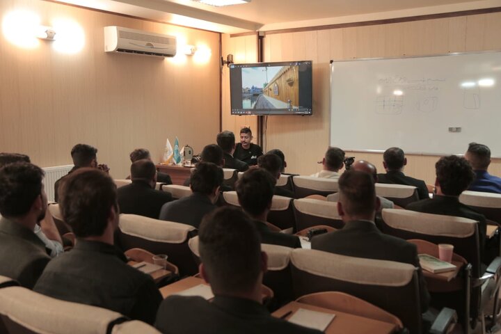 تقرير مصور/ جانب من المشاركين في دورة تعليمية "في الإعلام وصناعة المحتوى برعاية العتبة الحسينية